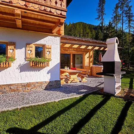 Haus Ostermoasspitz In St Martin Am Tennengebirge 度假居
